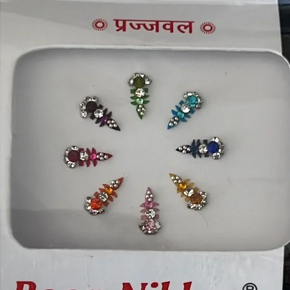 Long bindi - Picture 2 of 2